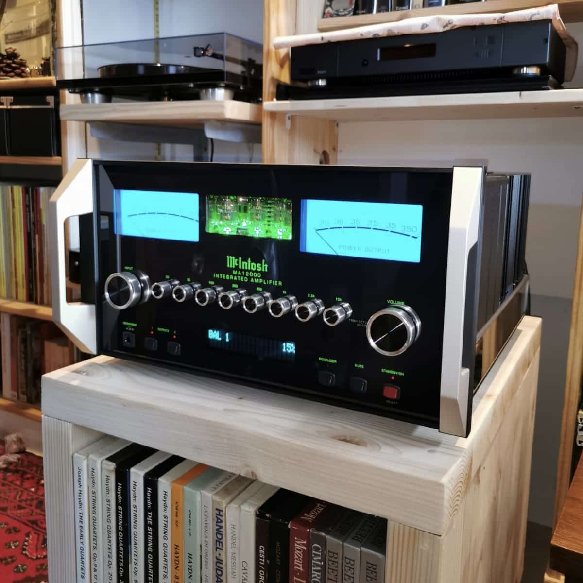 66b6d0be-da25-4310-ab76-76189707a6b8 McIntosh MA12000 amplificateur